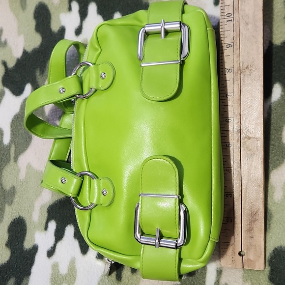 Lime Purse - Picture 2 of 16